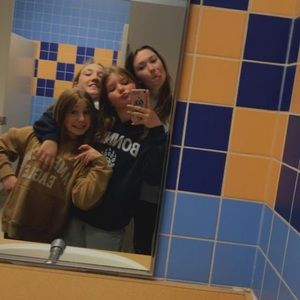 Meet your Posher, Lilly soukchoff